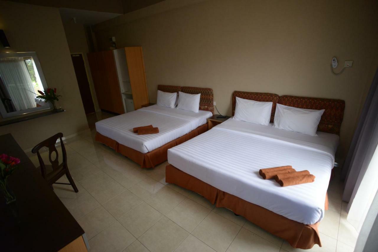 City Times Hotel Kuantan Exteriör bild